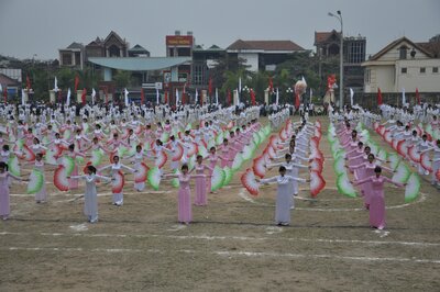 Màn đồng diễn Múa quạt